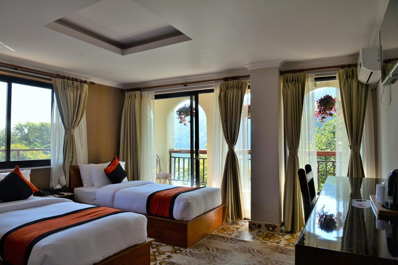 Hotel Raniban Arcade Pokhara Ngoại thất bức ảnh