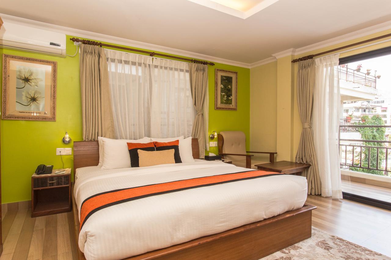 Hotel Raniban Arcade Pokhara Ngoại thất bức ảnh