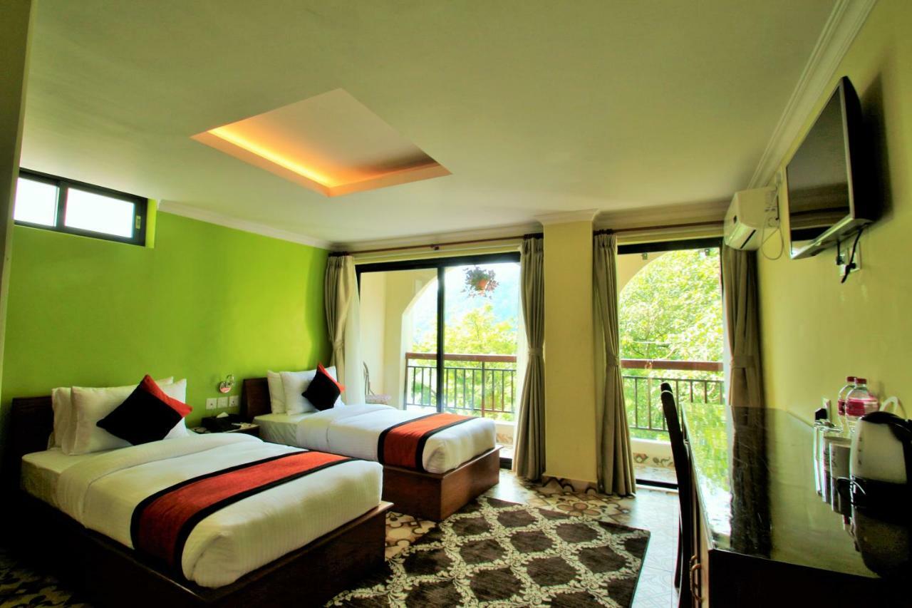 Hotel Raniban Arcade Pokhara Ngoại thất bức ảnh